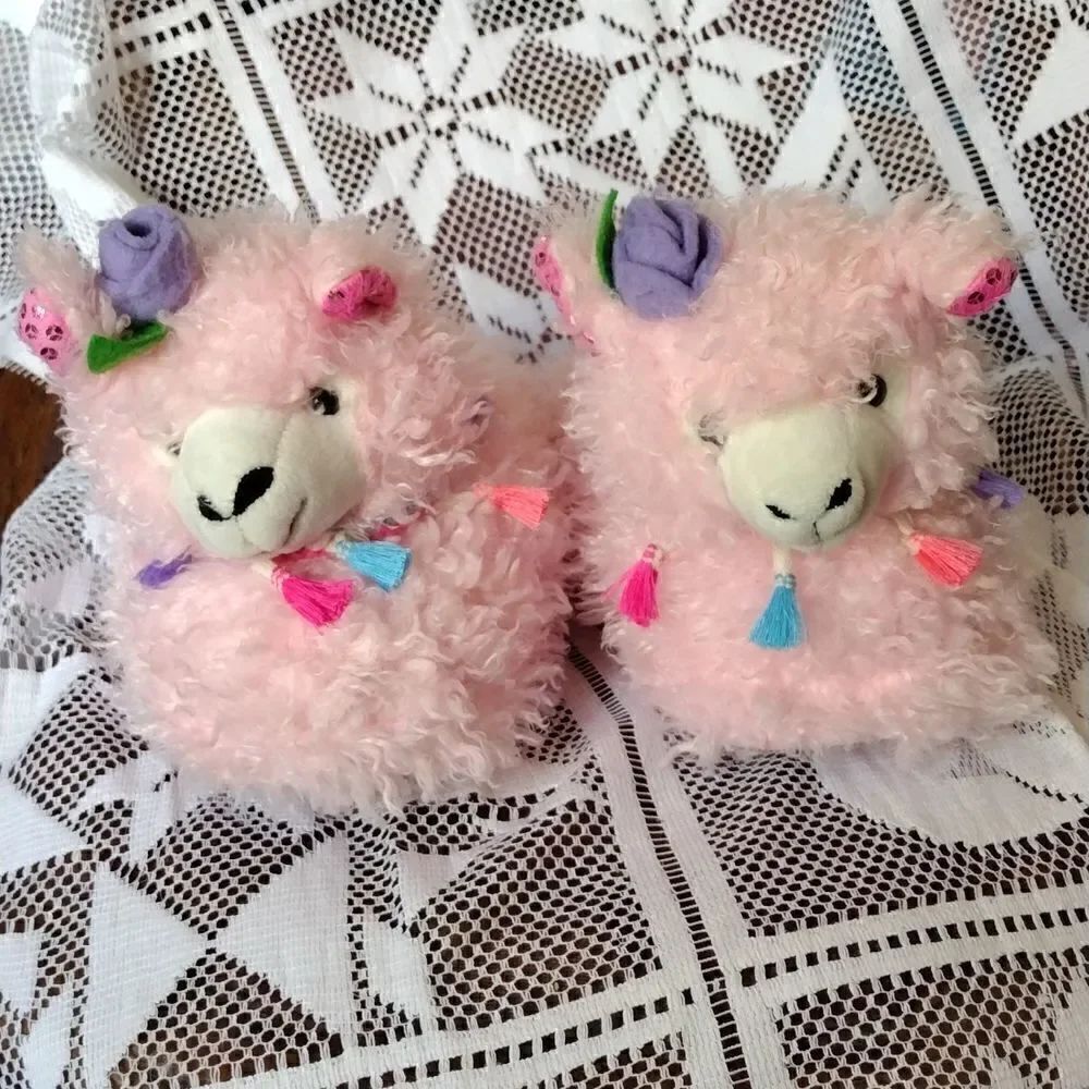 Dan Dee llama slippers 